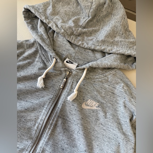 Nike Women's Gray Hoodie - Picture 4 of 11